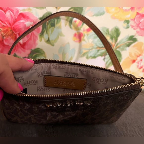 Michael Kors wristlet, brown and gold, approximately 7 5/8” x 4” - Picture 4 of 5